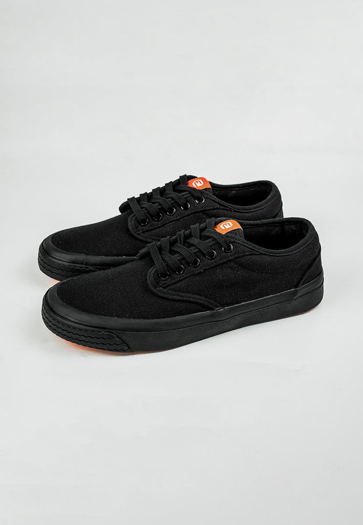 Sepatu Sneakers Footwear Emba® Cycle Low Core Black